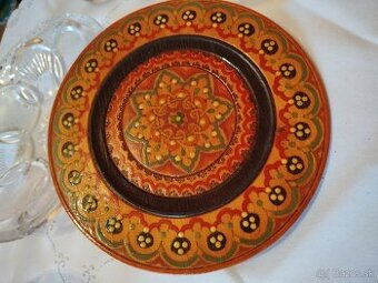 Drevený dekoračný tanier