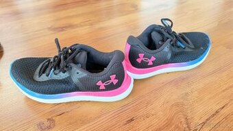 Dámske tenisky Under Armour UA W Charged veľkosť 39..