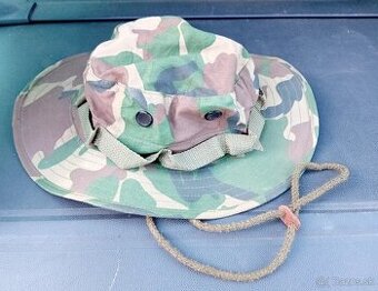 Klobuk maskacovy