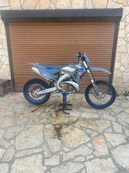 Tm en 250 Tm en 300