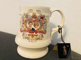 Porcelánový hrnček Royal Marriage