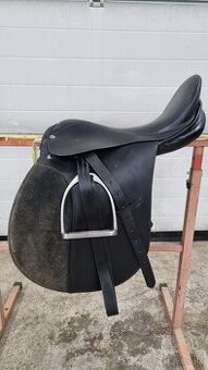 Predam vsestranne anglicke sedlo 17,5