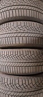 Predám 4ks slušné zimné 215/55r17-98V Sailun