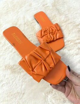 Šľapky orange 39