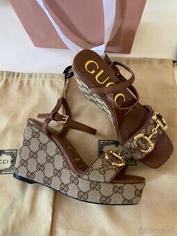 Gucci sandálky