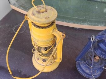 petrolejová lampa,petrolejový lampáš