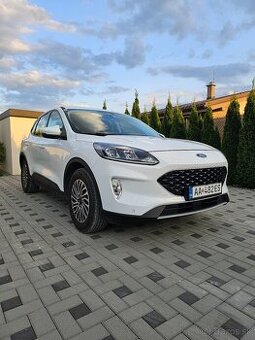 Ford Kuga 1.5tdci 88kw r.v. 2021 LED svetlá, NAVI, vyhrev