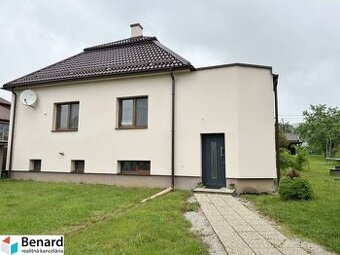 NA PREDAJ PEKNÝ 3-IZBOVÝ RD V MEDZANOCH, 800 M2, OKR.PREŠOV