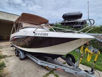 Predám Motorový čln Galia 630 sundeck s Honda BF200