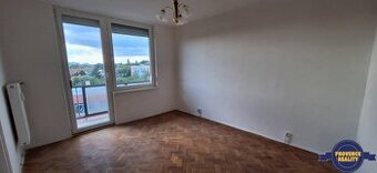 PREDAJ: 3 izbový byt s balkónom, 72 m2 - KOMÁRNO