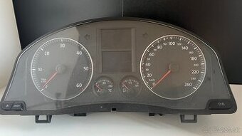 Budíky VW Golf 5 polodot