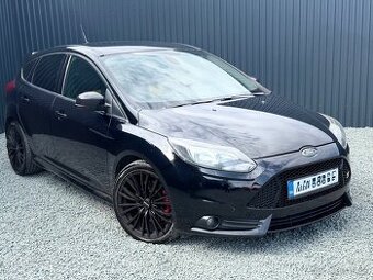 Ford Focus ST Recardo sedadla