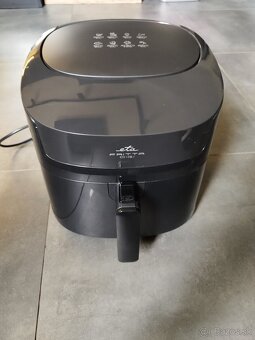 Teplovzdušná friteza