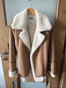 Stradivarius kožušinová bunda, veľkosť S - 1