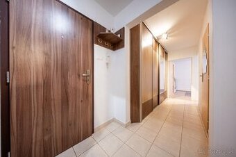 Prenájom 3izbového  bytu