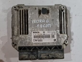Riadiaca jednotka motora Opel Vectra C 1.9 CDTi