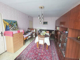 ul.Mukačevská - veľký 3 izbový byt s komorou a loggiou, 80m2
