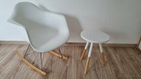 Hojdajúce kreslo (stolička)