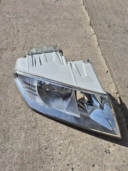 PP predné svetlo octavia II