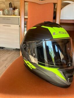 Prilba na moto LS2