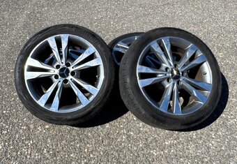 Original 18" Mercedes-Benz kolesa 225/45 R18 - 1