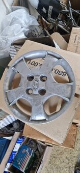 Hyundai Accent kryt kolesa 14
