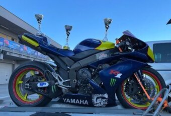 Yamaha yzf R1 okuhový špeciál