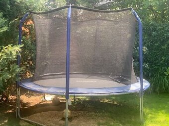 Trampolína