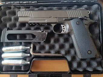 Airsoft Pištol