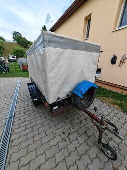 Prívesný vozík