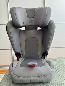 BRITAX Römer KIDFIX III M Detská autosedačka