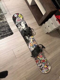 Snowboard s viazaním 148cm