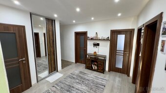 Štýlový 3 izbový byt s vlastným dvorom a parkovaním Sečovce