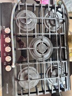 Predám Phillips plynový päťhorakovy vstavaný sporák