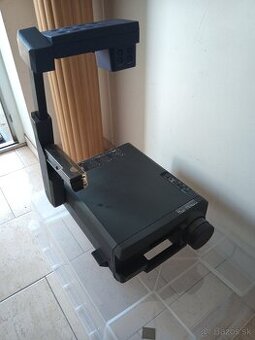 Toshiba TLP 411 SVGA LCD prezentacny projentor na opravu