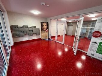 NOVOSTAVBA v RUŽINOVE pri letisku, AVION, IKEA