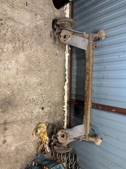 zadna naprava skoda octavia 1