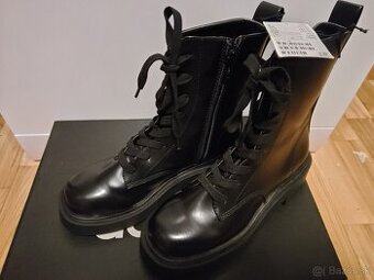 Nové nenosené Vyššie topanky na Zimu H&M č.36 - 12 Eur