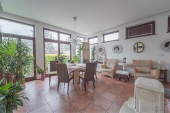 Predaj 6 izbový dom, 300m2 + 1350m2 Bernolákovo, Senec