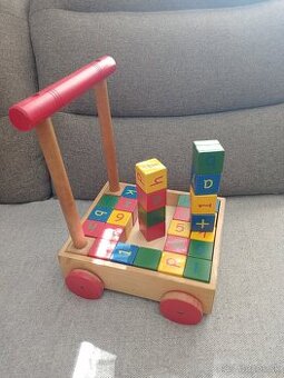 Detský drevený vozík s kockami