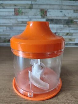 Na predaj sekáčik k tyčovému mixéru SENCOR