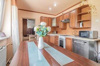 TOP PONUKA, TOP CENA Veľkometrážny rodinný dom blízko centr