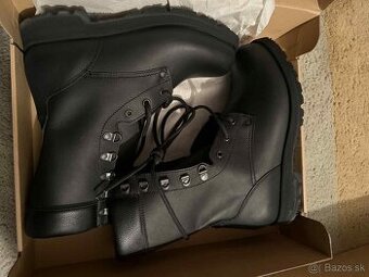 Celokožné vojenské kanady