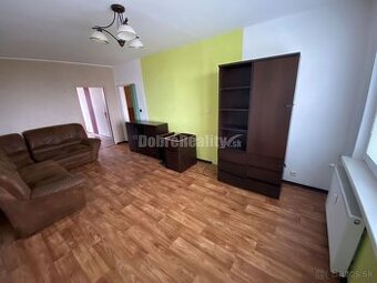 DOBRÉ REALITY ponúkajú na predaj veľký 2-izbový byt v Rimavs