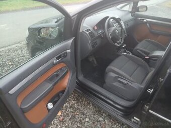 Predam Volkswagen Touran 1.9 tdi r.v.2007