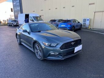Ford Mustang 3.6 V6 224kw automat s pádly