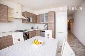 IBA U NÁS Pôvodne 2-izb. dnes komfortný 3-izb. byt - Lamač