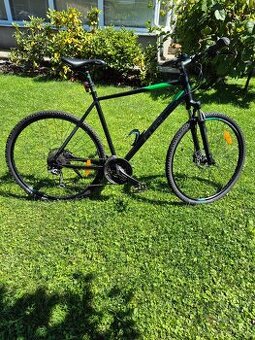 Trekovy bicykel cube