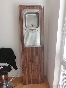 Pracovná doska s drezom.