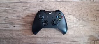 Ovladac na xbox one